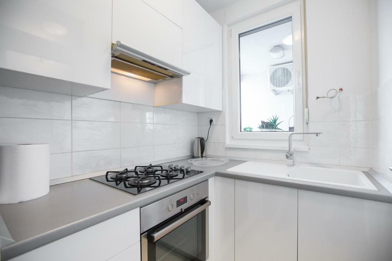 זאגרב Cozy & Modern Studio With Balcony מראה חיצוני תמונה