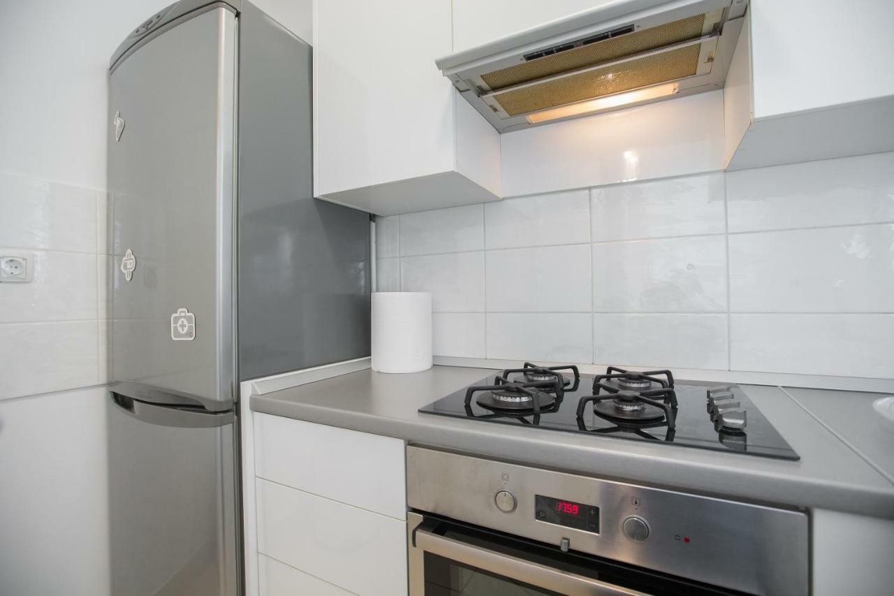 זאגרב Cozy & Modern Studio With Balcony מראה חיצוני תמונה