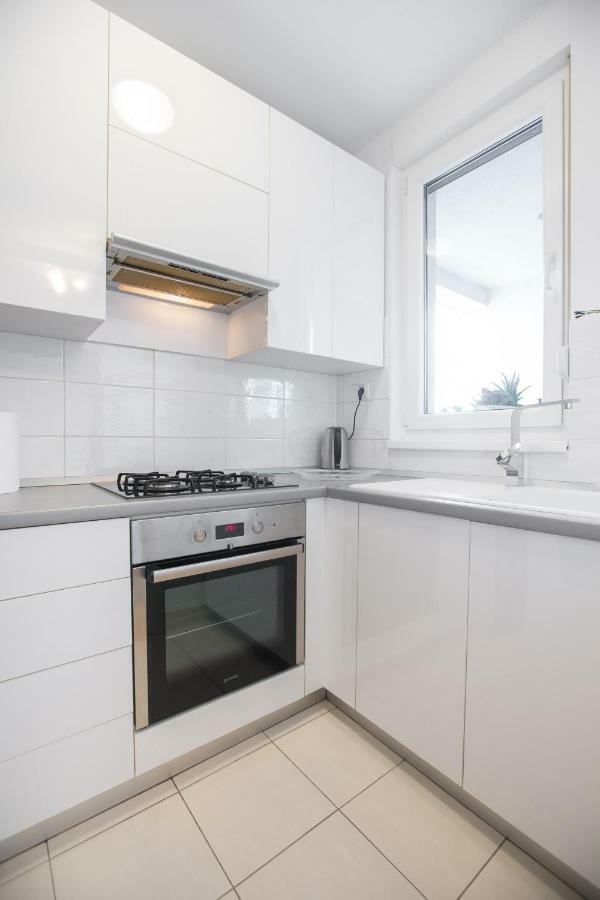 זאגרב Cozy & Modern Studio With Balcony מראה חיצוני תמונה